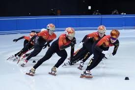 威少海上嗨歌，一天16消息：詹姆斯带儿子看比赛 克莱搞怪带潜水面罩